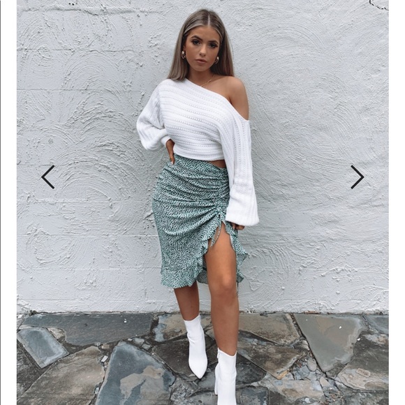 Dresses & Skirts - Floral skirt